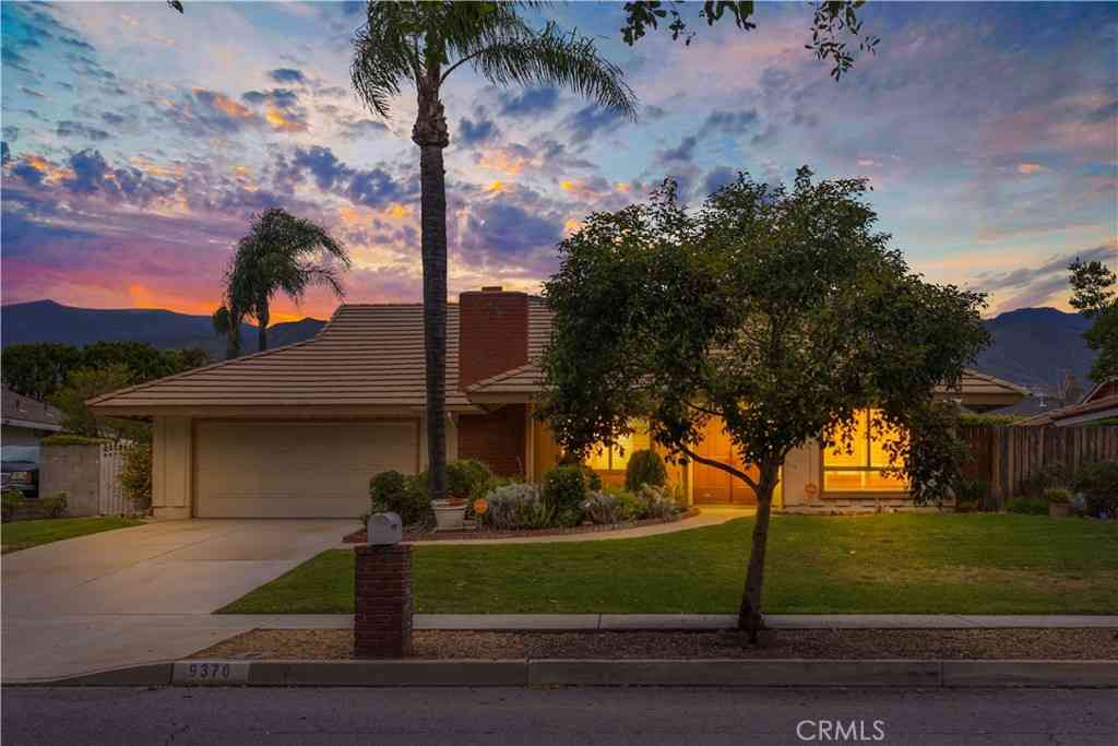 Homes For Sale - 9370 Somerset Drive<br/> San Bernardino County, Rancho Cucamonga, CA 91701