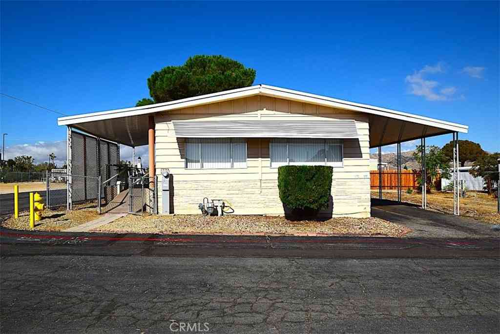 Mobile Home For Sale - 7425 Church Street #126<br/> San Bernardino County, Yucca Valley, CA 92284