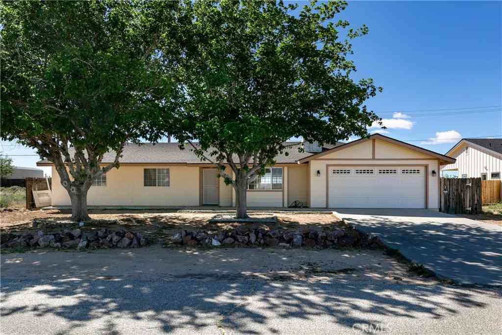Homes For Sale - 10416 Peach Avenue<br/> Kern County, California City, CA 93505