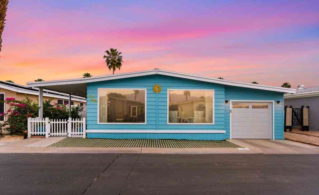 Mobile Home For Sale - 150 Hilligoss Drive<br/> Cathedral City, CA 92234