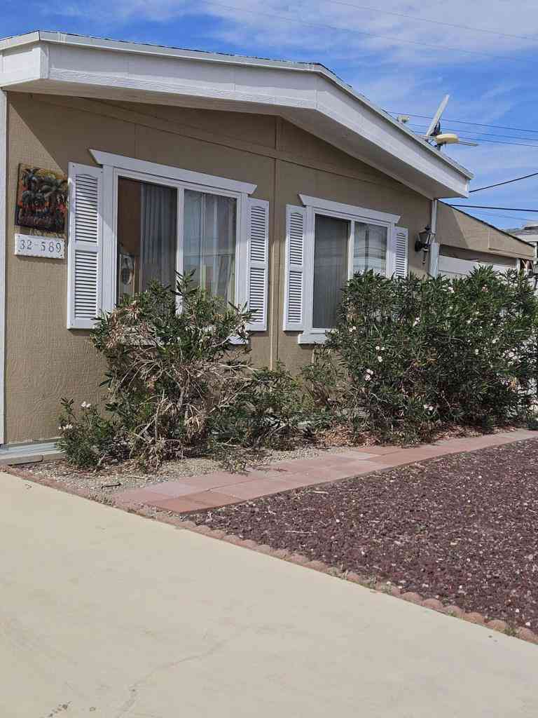 Mobile Home For Sale - 32589 Flagstaff Avenue<br/> Riverside County, Thousand Palms, CA 92276