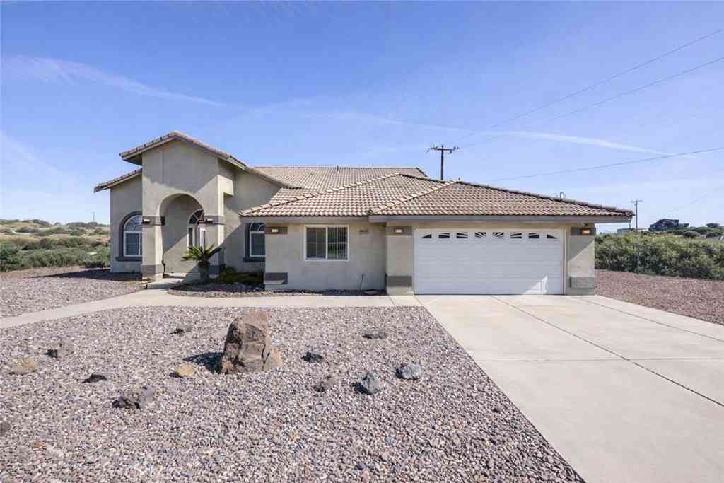 Homes For Sale - 7084 Aster<br/> San Bernardino County, Oak Hills, CA 92344