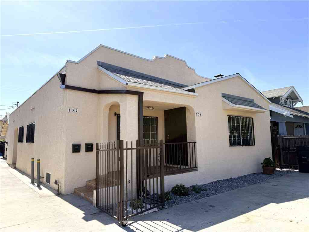 Multifamily For Sale - 134 W 49th<br/> Los Angeles County, Los Angeles, CA 90037