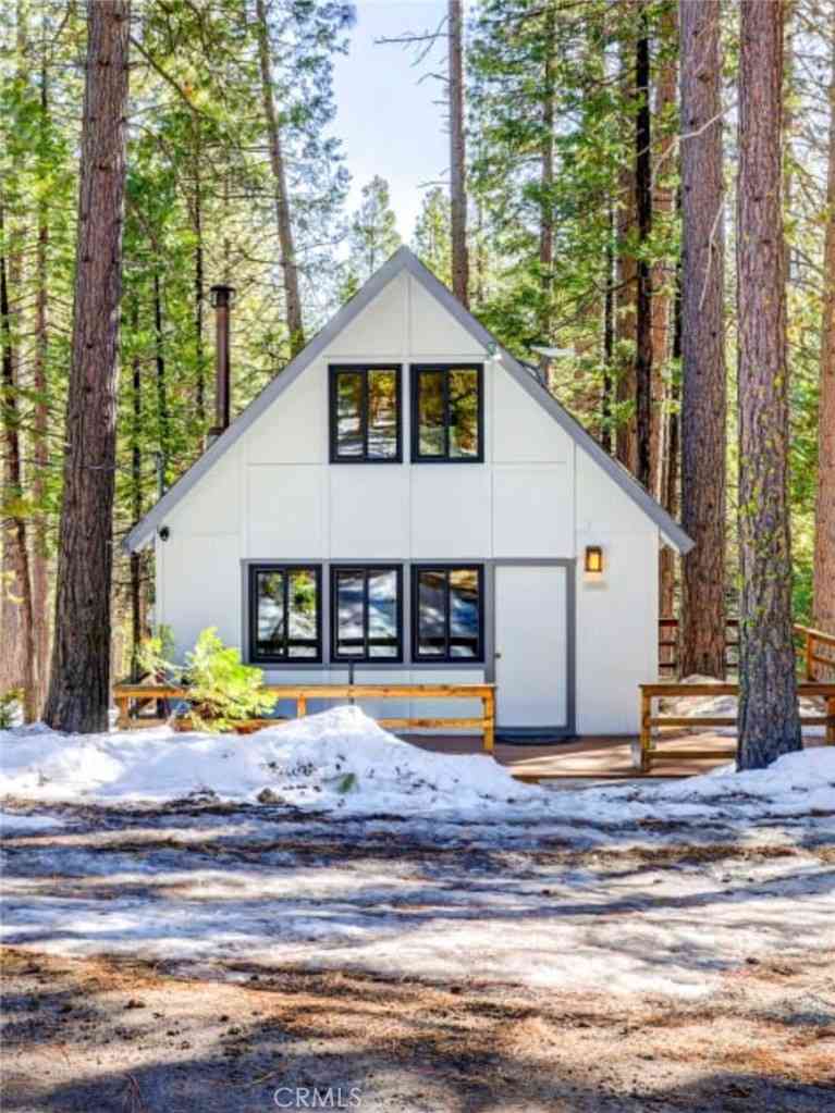 Homes For Sale - 29591 Lassen Drive<br/> Tuolumne County, Long Barn, CA 95335