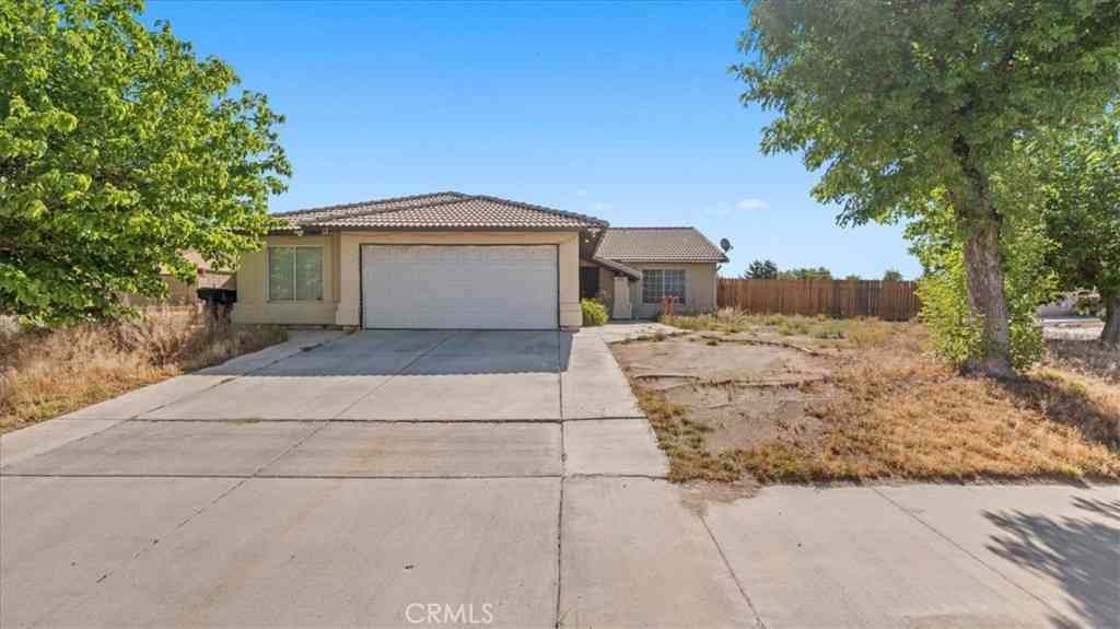 Homes For Sale - 15711 Garnet<br/> San Bernardino County, Victorville, CA 92394