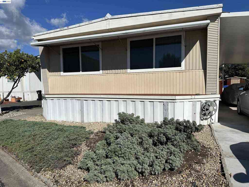 Mobile Home For Sale - 711 Old Canyon Rd.<br/> Alameda County, Fremont, CA 94536