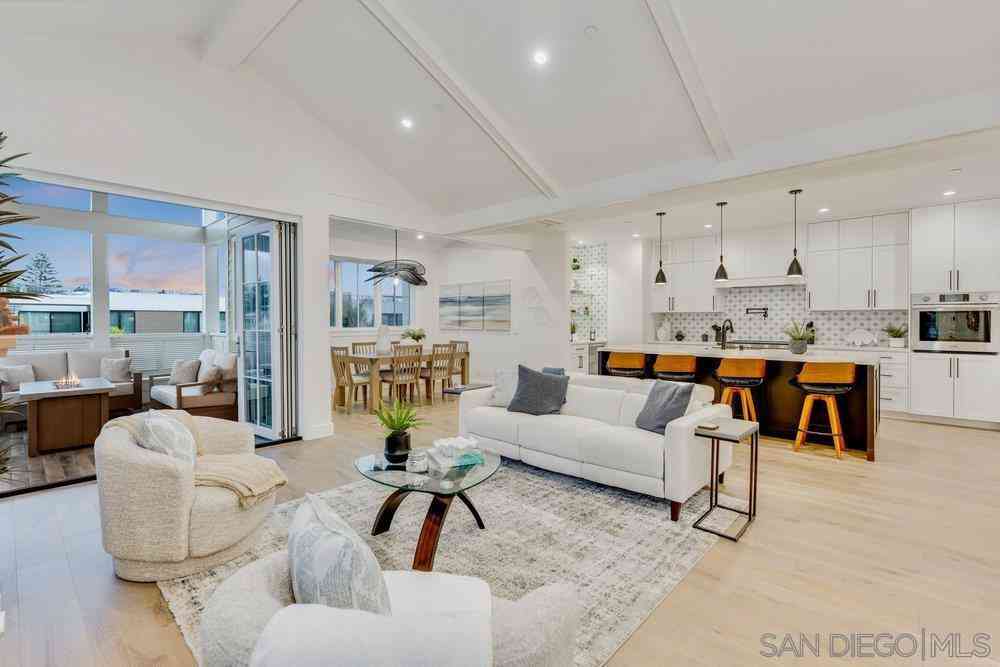 Condo For Sale - 478 Orange Ave<br/> San Diego County, Coronado, CA 92118