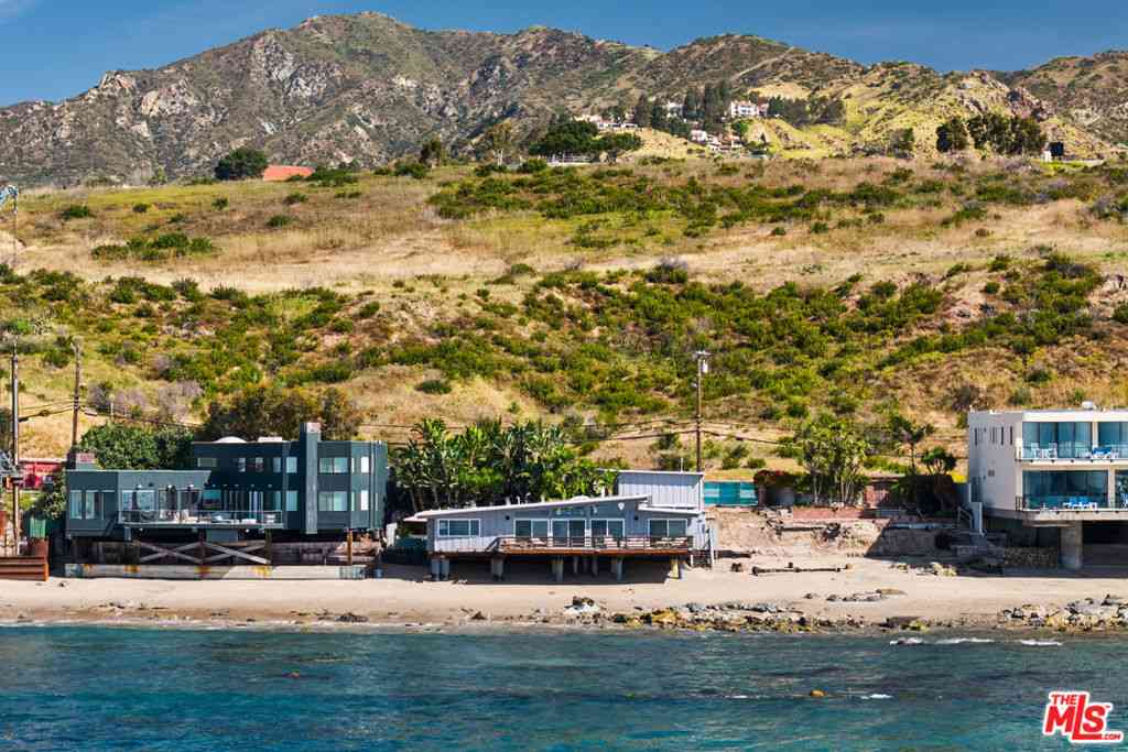 Homes For Sale - 24246 Malibu Road<br/> Los Angeles County, Malibu, CA 90265
