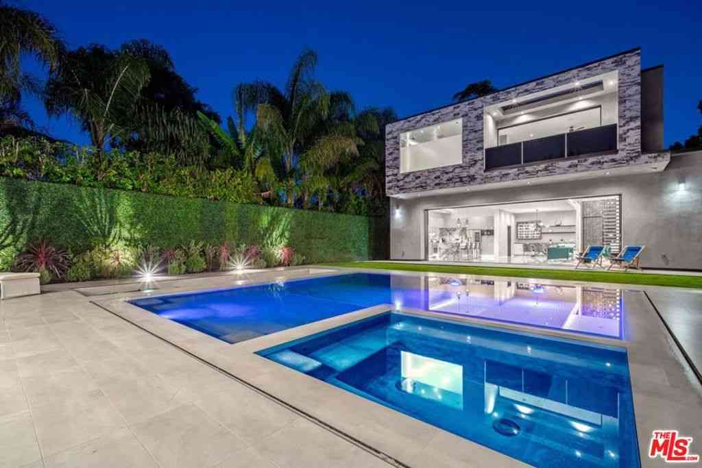 Homes For Sale - 11241 Blix Street<br/> Los Angeles County, Toluca Lake, CA 91602
