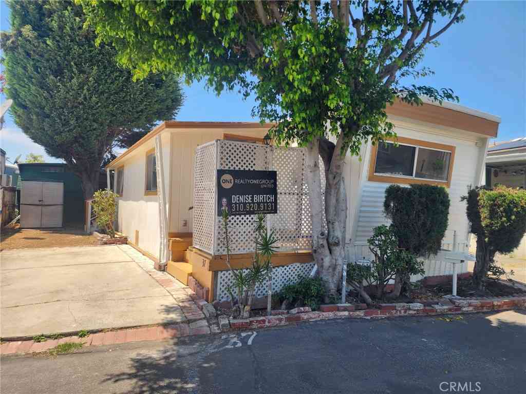 Mobile Home For Sale - 2345 190th #37<br/> Los Angeles County, Redondo Beach, CA 90278
