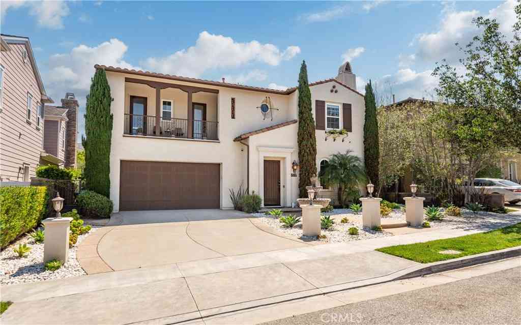 Homes For Sale - 8005 Bell Crest Drive<br/> Los Angeles, CA 90045