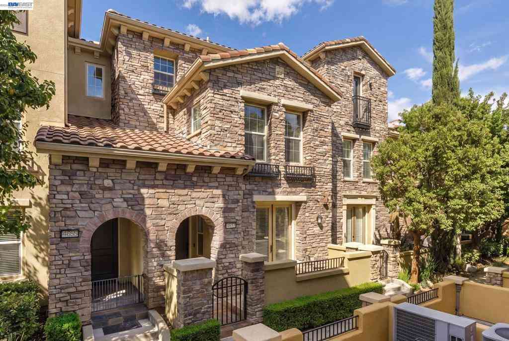 Condo For Sale - 4653 Rimini Ct<br/> Dublin, CA 94568