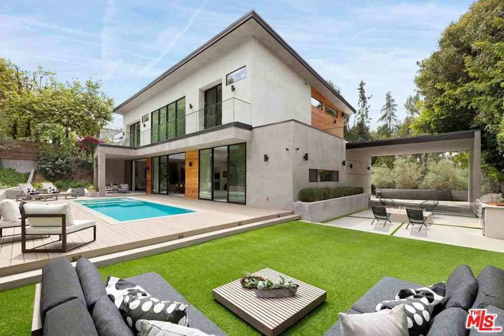 Homes For Sale - 2814 Roscomare Road<br/> Los Angeles County, Los Angeles, CA 90077