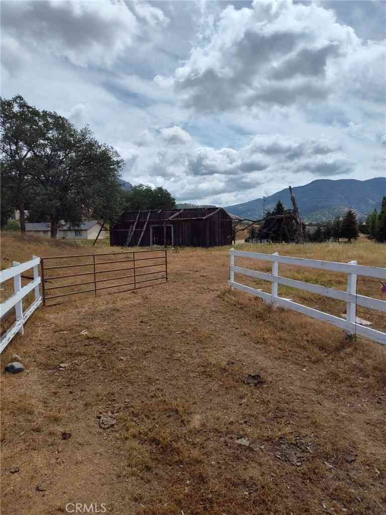 Vacant Land For Sale - 8121 Monreal<br/> Fresno County, Sanger, CA 93657