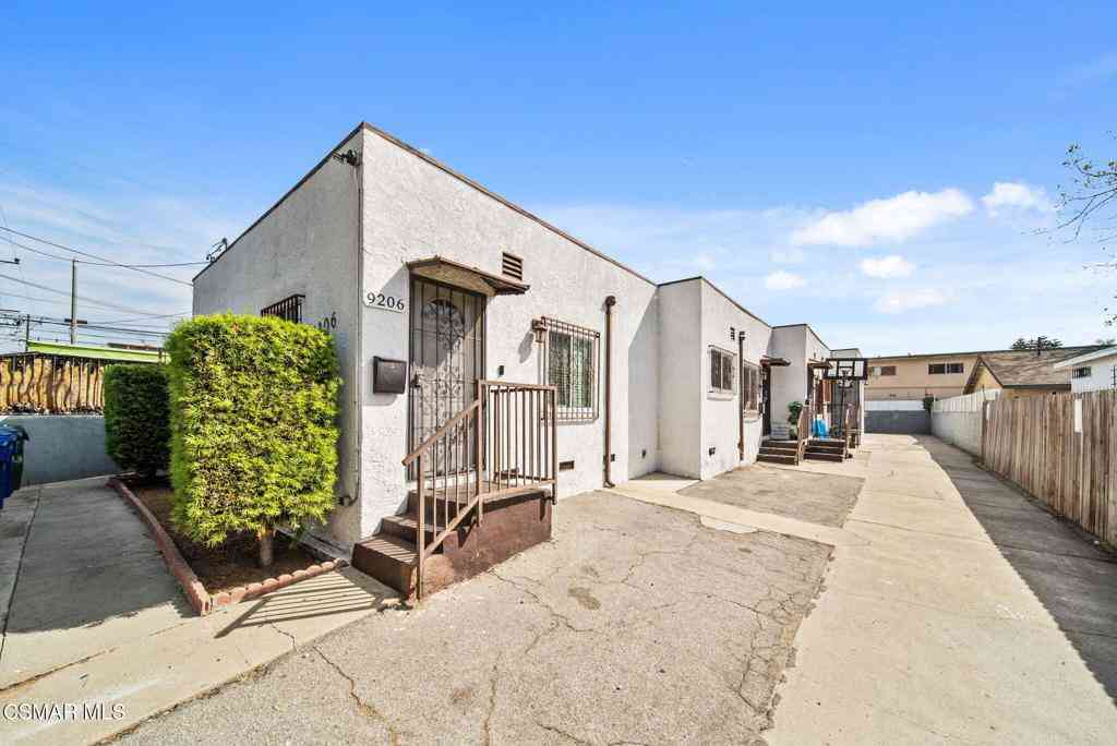 Homes For Sale - 9206 Hoover Street<br/> Los Angeles County, Los Angeles, CA 90044