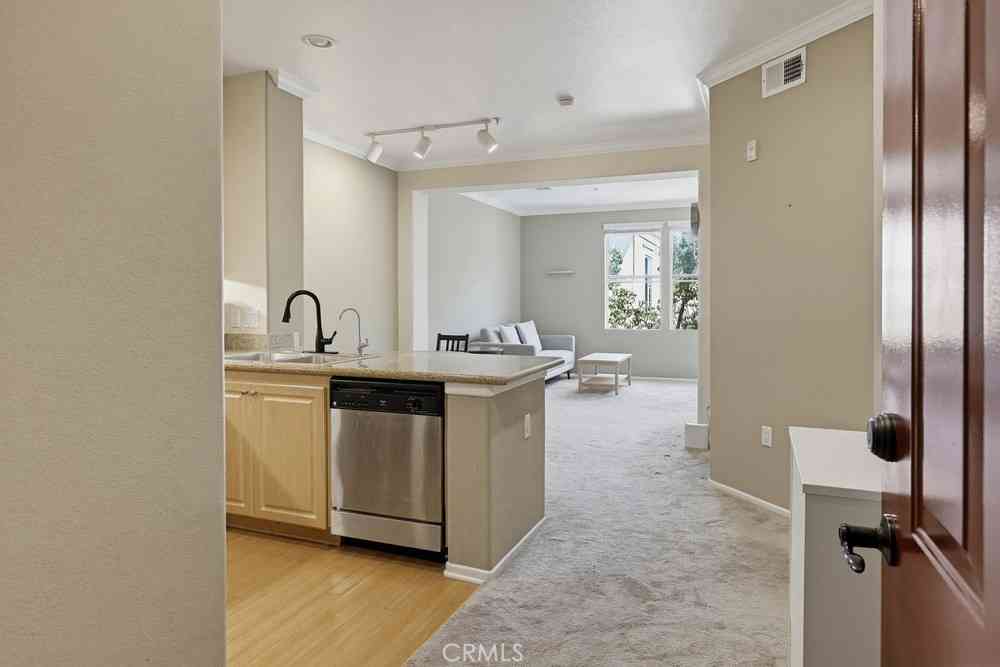 Condo For Sale - 2448 Watermarke<br/> Irvine, CA 92612
