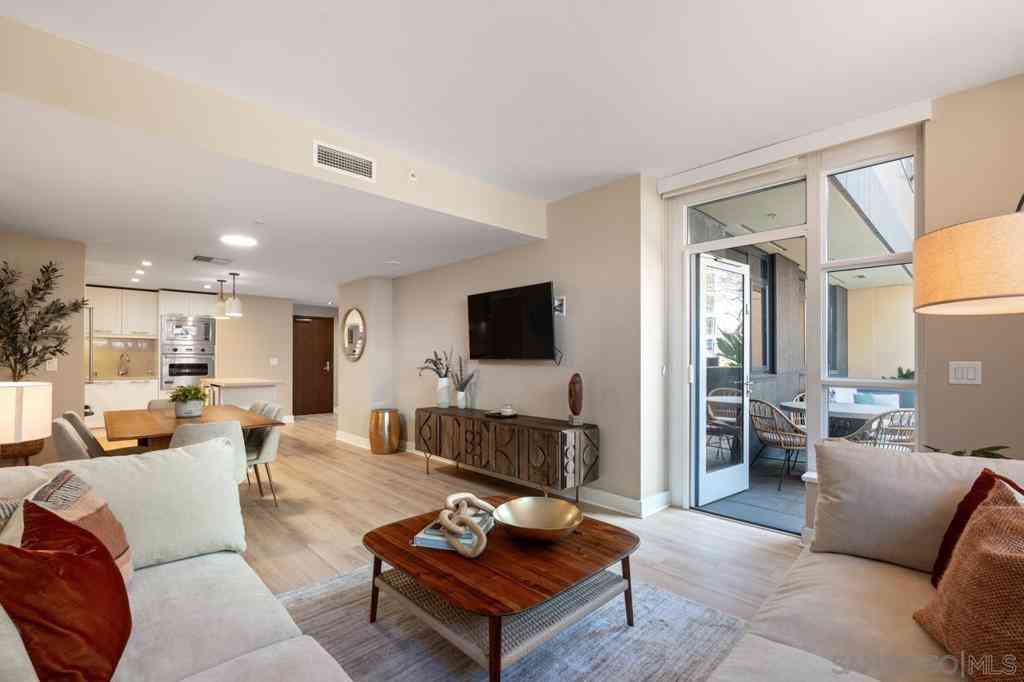 Condo For Sale - 1325 Pacific Hwy #110<br/> San Diego County, San Diego, CA 92101