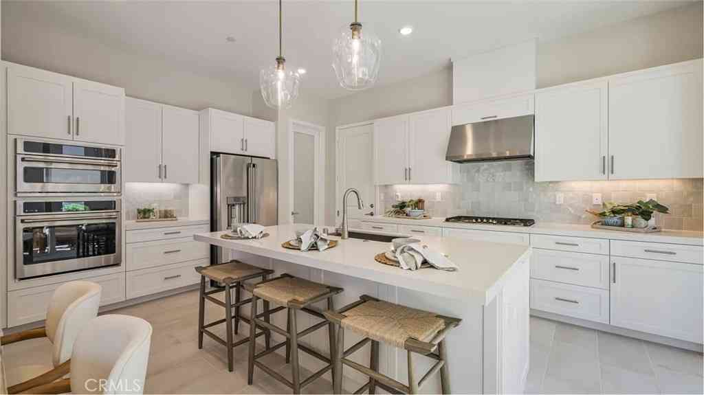 Townhouse For Sale - 27309 Black Walnut Place<br/> Valencia, CA 91381