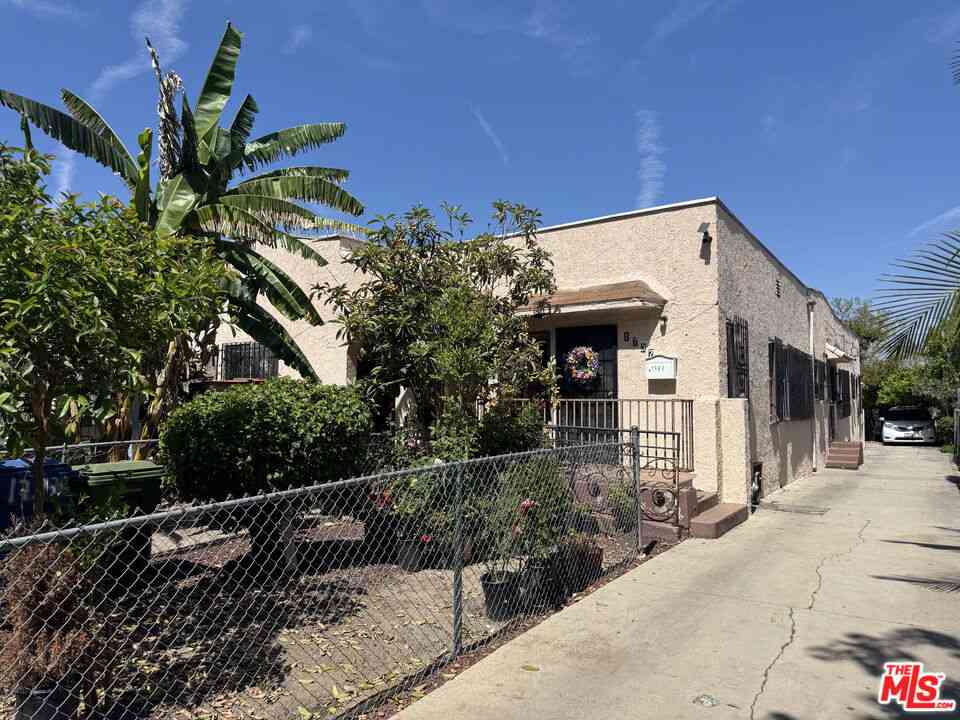 Homes For Sale - 1737 W 37th Drive<br/> Los Angeles County, Los Angeles, CA 90018
