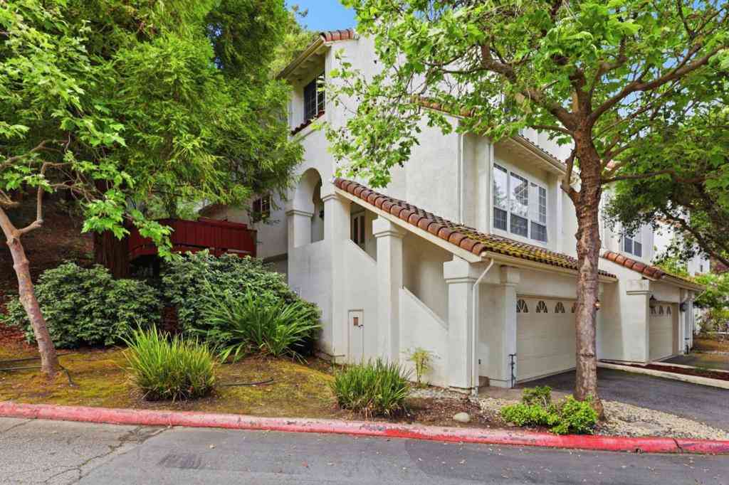 Townhouse For Sale - 360 Carrera Circle<br/> Aptos, CA 95003