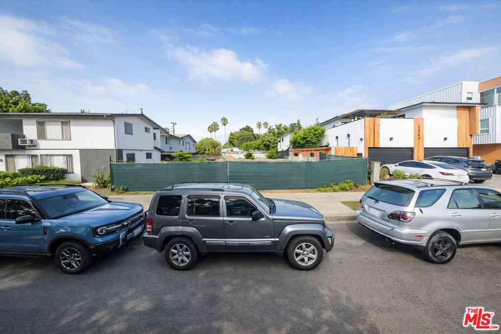 Vacant Land For Sale - 1341 N Stanley Avenue<br/> Los Angeles County, Los Angeles, CA 90046