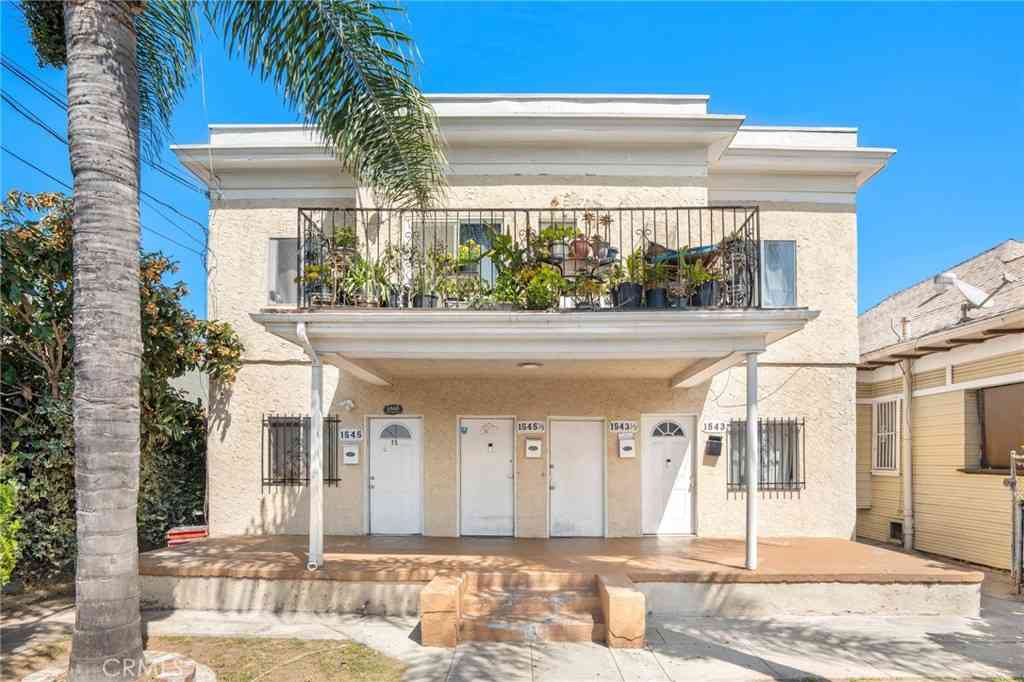 Homes For Sale - 1543 W 22nd Place<br/> Los Angeles County, Los Angeles, CA 90007