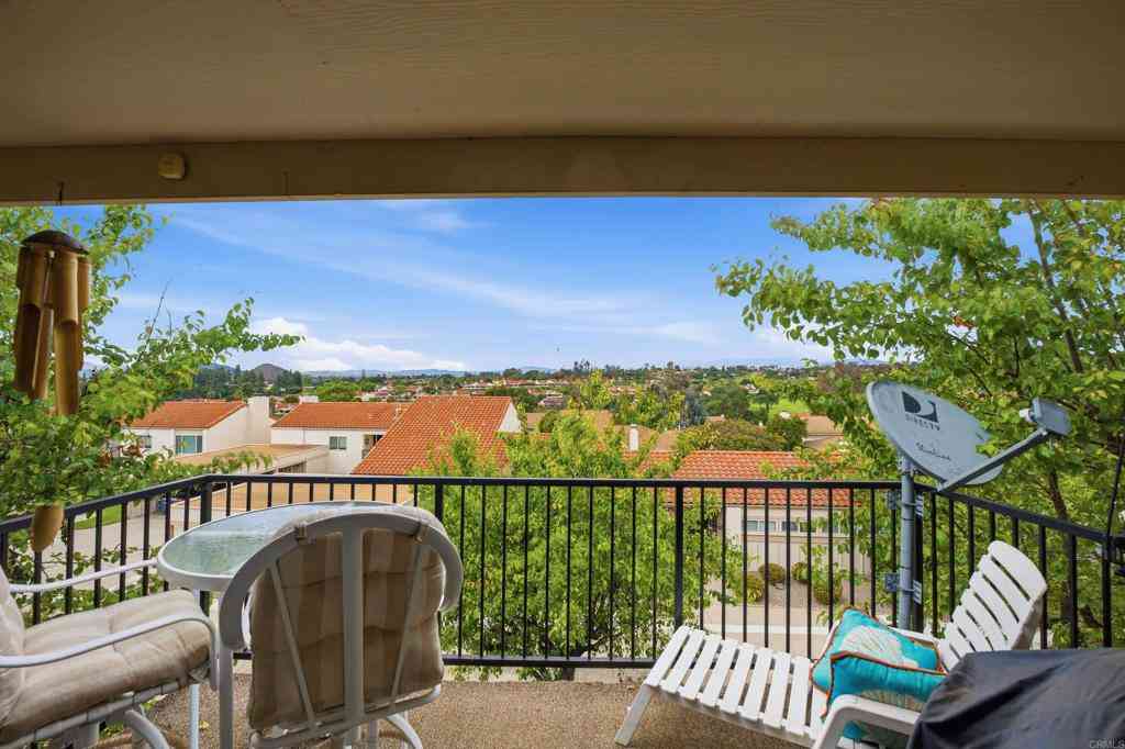 Condo For Sale - 17458 Plaza Amimado #127<br/> San Diego County, San Diego, CA 92128