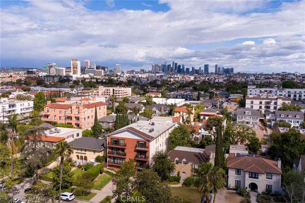 Condo For Sale - 822 S Windsor Boulevard #203<br/> Los Angeles, CA 90005