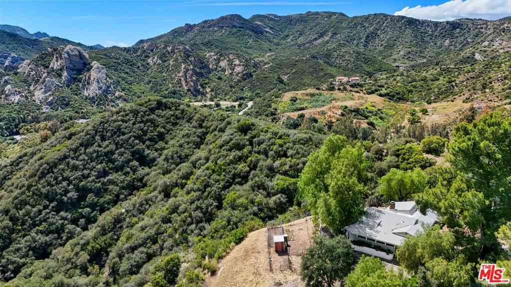 Homes For Sale - 2617 Hodgson Circle Drive<br/> Los Angeles County, Topanga, CA 90290