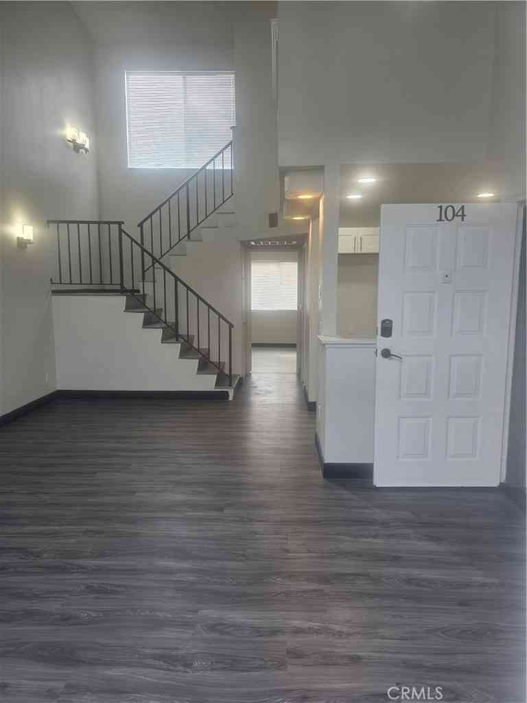 Condo For Rent - 11150 Glenoaks #104<br/> Pacoima, CA 91331