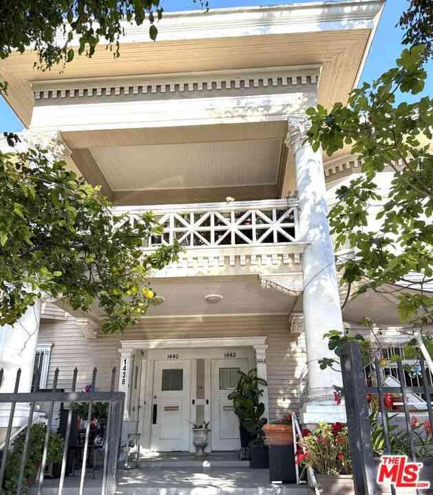 Homes For Sale - 1438 Magnolia Avenue<br/> Los Angeles County, Los Angeles, CA 90006