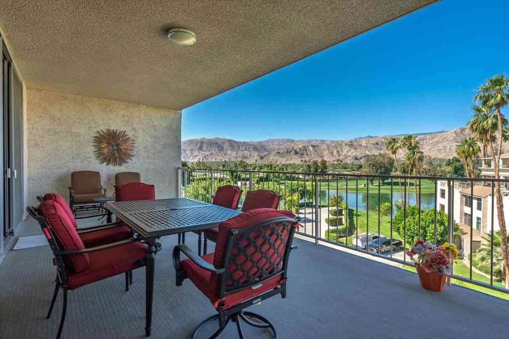 Condo For Sale - 900 Island Drive #512<br/> Rancho Mirage, CA 92270