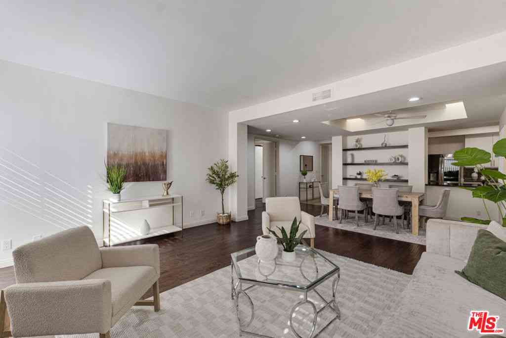 Condo For Sale - 235 S Tower Drive #305<br/> Beverly Hills, CA 90211