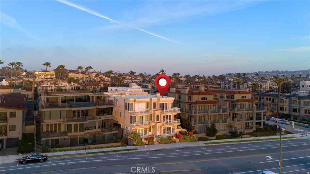 Townhouse For Sale - 814 Esplanade #A<br/> Redondo Beach, CA 90277