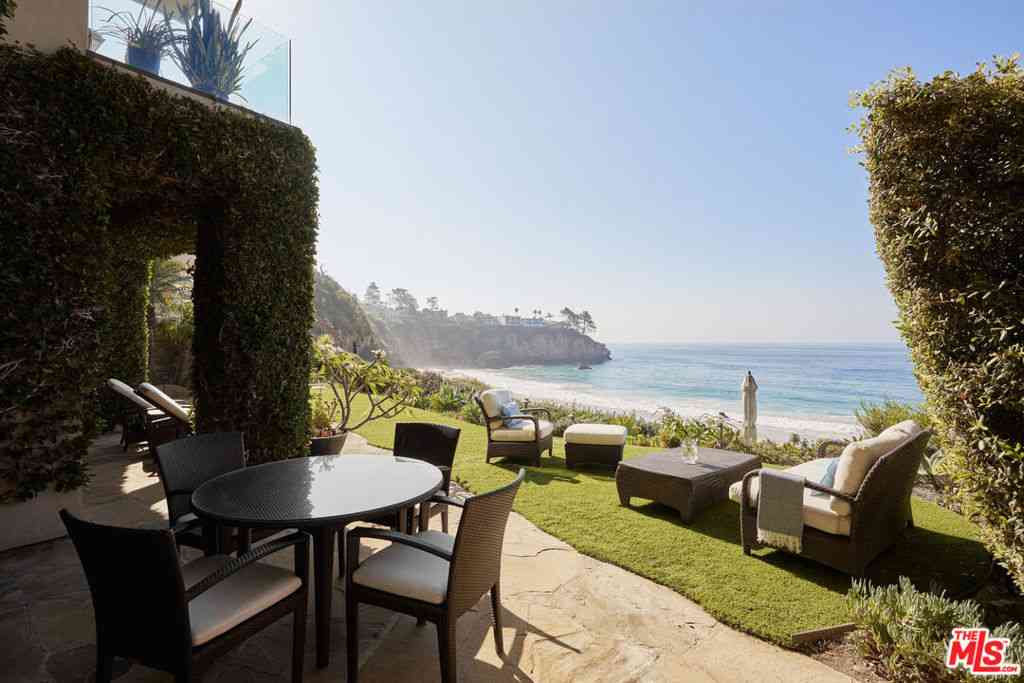 Homes For Sale - 31 Bay Drive<br/> Laguna Beach, CA 92651