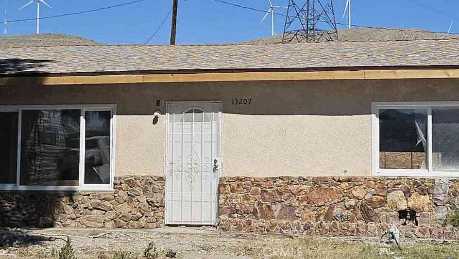 Homes For Sale - 13207 Joshua Road<br/> Whitewater, CA 92282