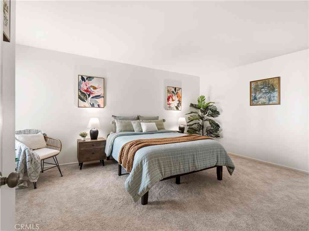 Condo For Sale - 25011 Peachland Avenue #127<br/> Newhall, CA 91321