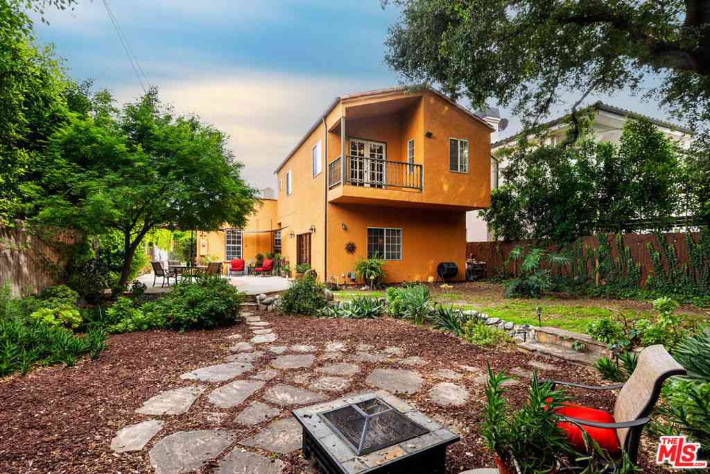 Homes For Sale - 4333 Vantage Avenue<br/> Los Angeles County, Studio City, CA 91604