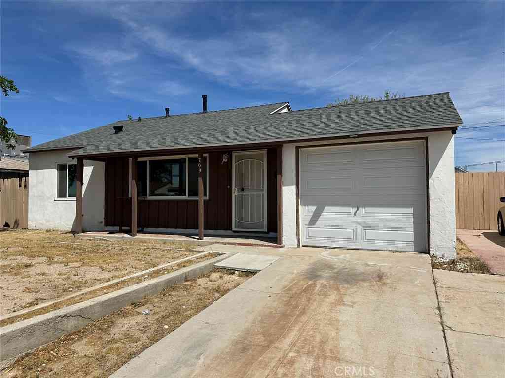 Homes For Sale - 709 Caliente<br/> San Bernardino County, Barstow, CA 92311