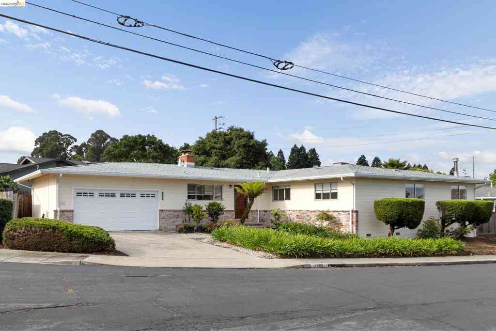 Homes For Sale - 1799 Lefebvre Way<br/> Contra Costa County, Pinole, CA 94564