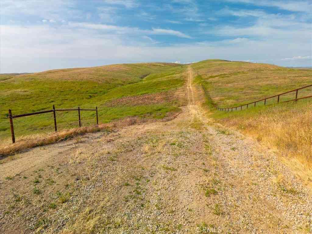 Vacant Land For Sale - 3730 Gruenhagen Flat<br/> San Luis Obispo County, Paso Robles, CA 93446