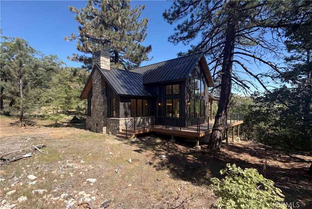 Vacant Land For Sale - 1684 Pinehurst Dr<br/> San Bernardino County, Lake Arrowhead, CA 92352