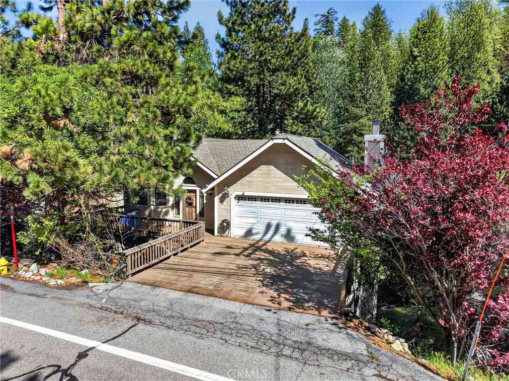 Homes For Sale - 315 Fairway Drive<br/> San Bernardino County, Lake Arrowhead, CA 92352