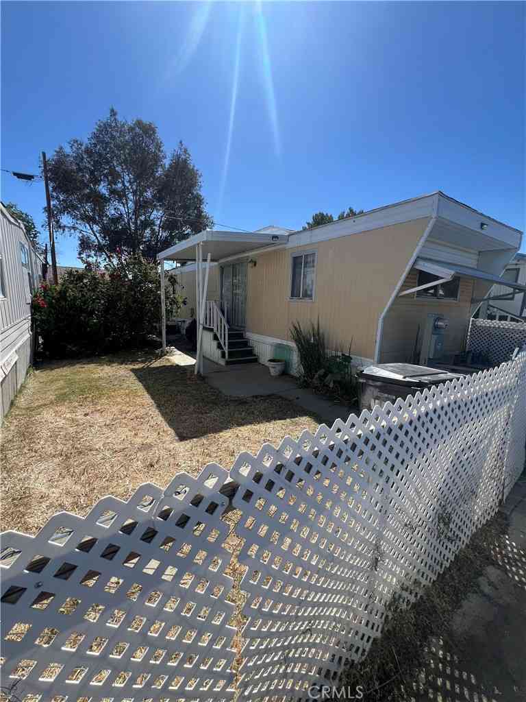 Mobile Home For Sale - 1717 E Ave I #31<br/> Los Angeles County, Lancaster, CA 93535
