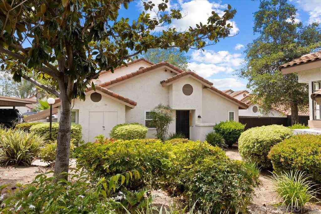 Townhouse For Sale - 1651 S Juniper St #242<br/> Escondido, CA 92025