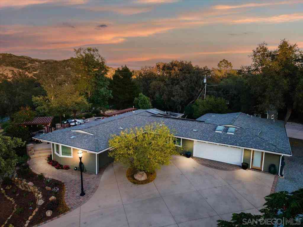 Homes For Sale - 13603 Woodstock<br/> San Diego County, Valley Center, CA 92082