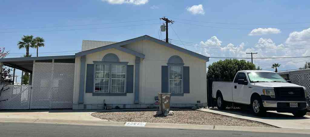Mobile Home For Sale - 73411 Pine Valley Drive<br/> Riverside County, Thousand Palms, CA 92276