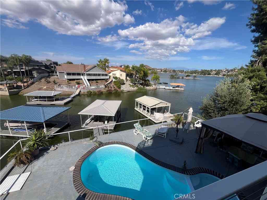 Homes For Sale - 30594 Longhorn Drive<br/> Canyon Lake, CA 92587