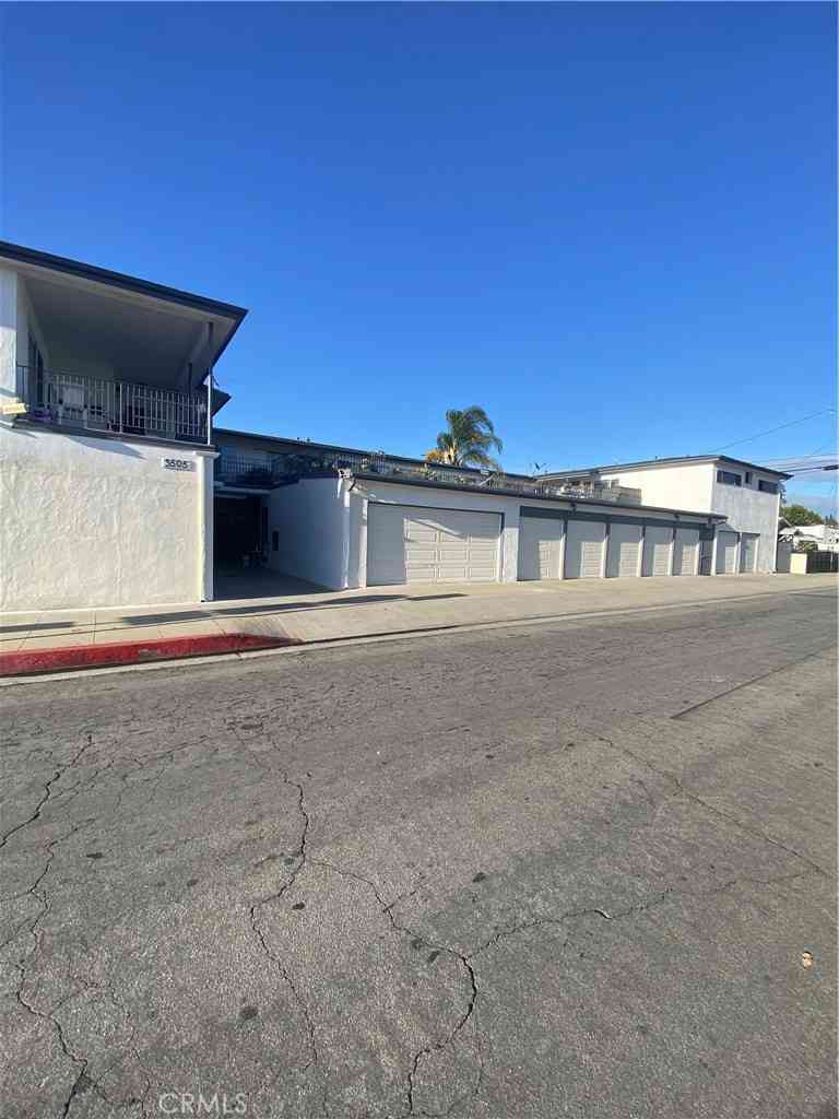 Apartment For Rent - 3505 Michigan<br/> South Gate, CA 90280