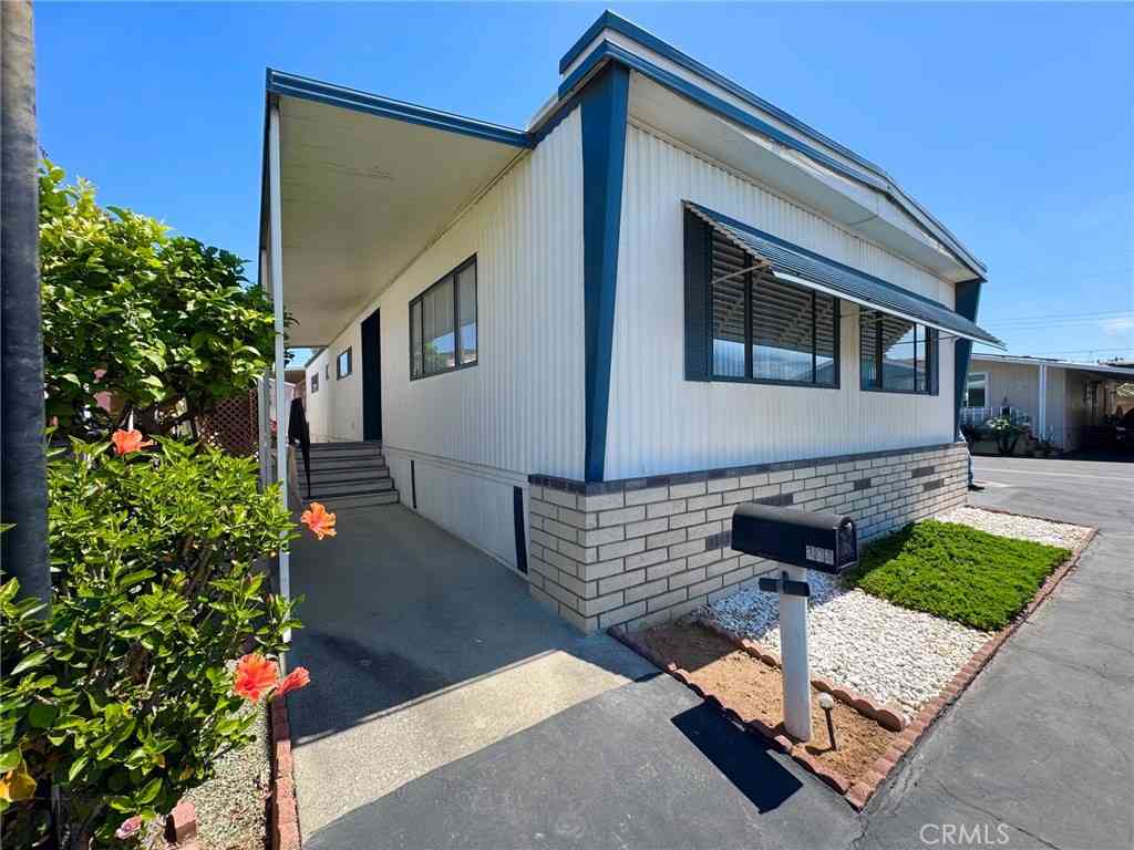 Mobile Home For Sale - 1630 W Covina Boulevard #101<br/> Los Angeles County, San Dimas, CA 91773